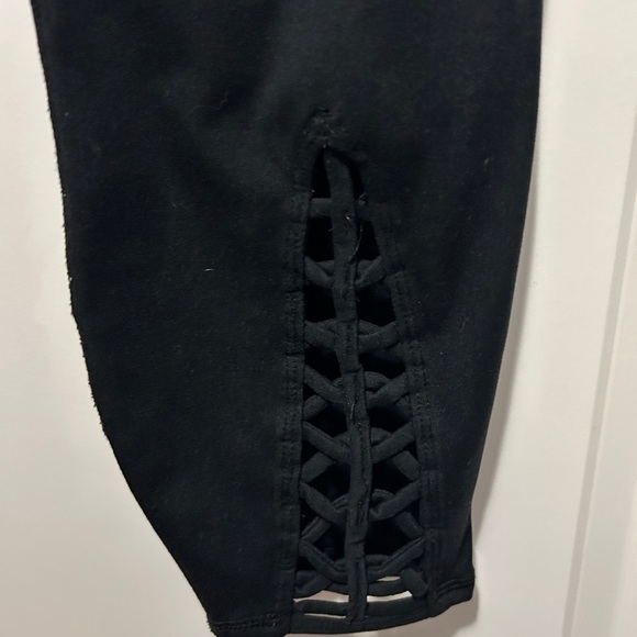 Active Life Cropped Leggings - Picture 3 of 4